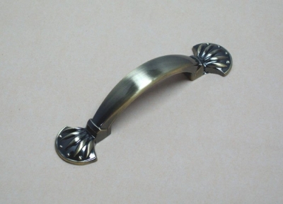 Free shipping ! ! ! European Classical Antique Cabinet Handle And Furniture Knobs (C.C.:64mm Length:114mm)
