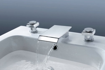 Bathroom Tap Sink Bath Tub Waterfall Faucet Chrome CM0374