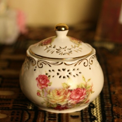 Porcelain Sugar Canister Golden Edge Hollow out Coffee Conister