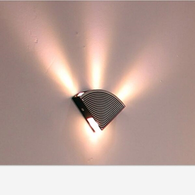 4w aluminum triangle led wall light lamp ac85-265v modern home lighting indoor white and black art decoration