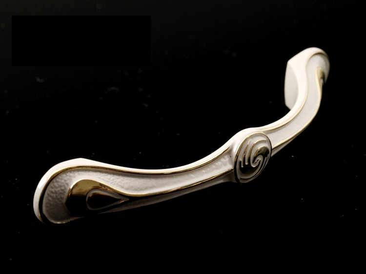 1015-128 128mm hole distance ivory-white with gold antiqued alloy handles for drawer/wardrobe/cupboard