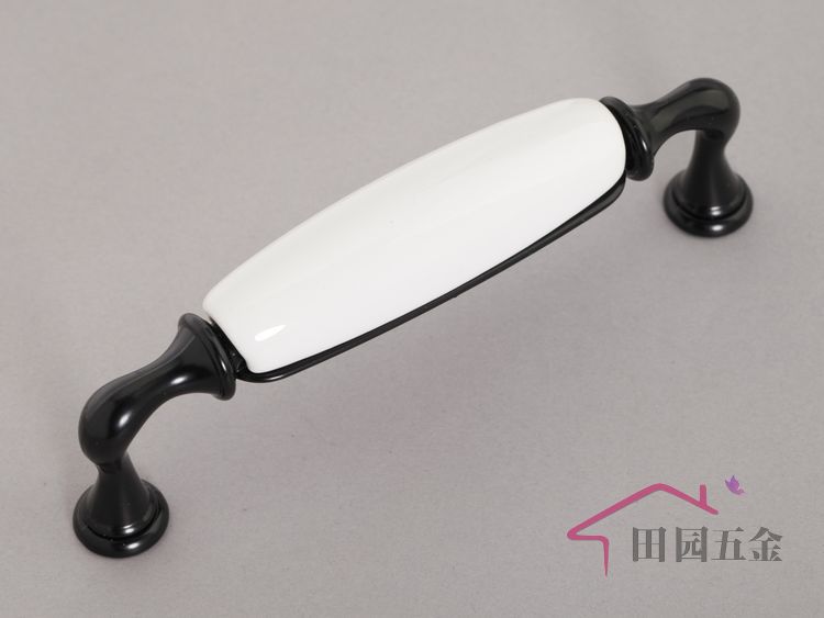 AG00B 128mm hole distance long and bend black and white ceramic handle for drawer/cabinet