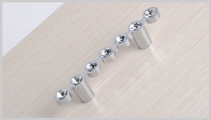8476-64 64mm hole distance silver and chrome crystal handles with small round diamonds for drawer/cabinet