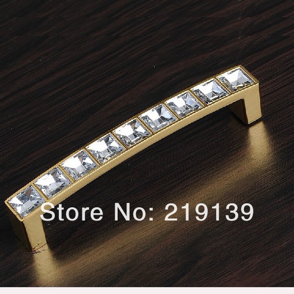 Crystal knobs Gold-9026.jpg