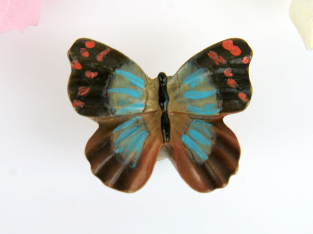 M5010 black and brown butterfly with blue and red embellishment cartoon resin knobs for drawer/cabinet