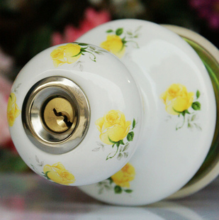 MT18YSS white ceramic spherical locks with four yellow roses pattern for bedroom