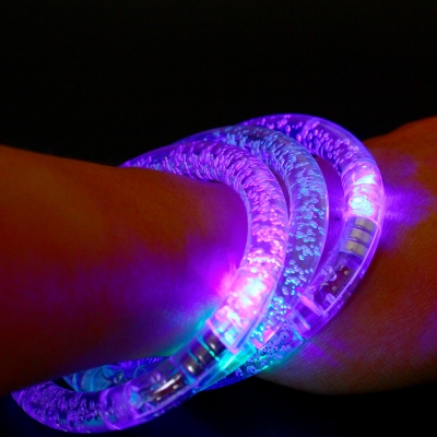 ,4pcs/lot led flash blinking color changing bracelet glowing acrylic wrist band bangle for ktv party [indoor-decoration-4179]