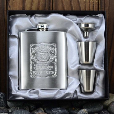 Stainless Steel Portable Vodka Wine Set 7OZ Flagon+2 Goblet+1 Filling Funnel Gift Box Packing Whisky Hip Flask
