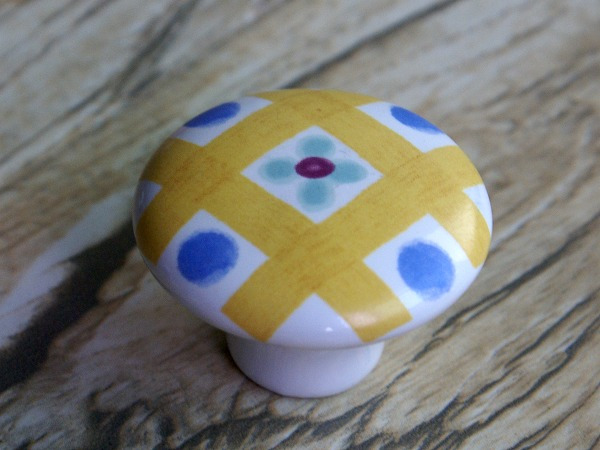 C51W53 38mm diameter large colorful round ceramic knob with yellow lattice for drawer/wardrobe/cupboard/shoe cabinet