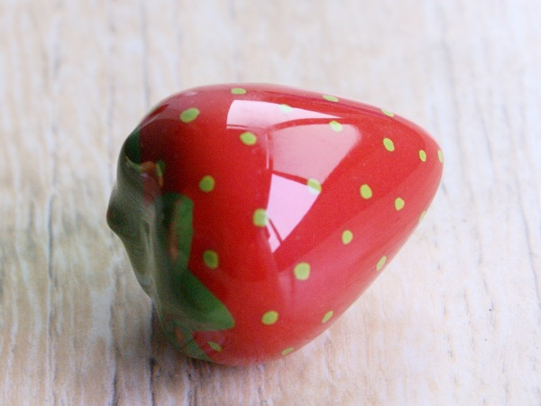 single hole strawberry cartoon ceramic knobs for drawer/wardrobe/shoe cabinet