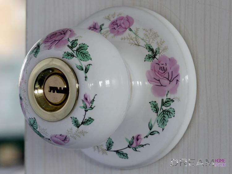 03SBT golden ceramic spherical locks with beautiful roses pattern for door