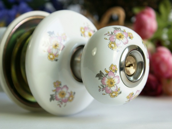 MT21SS ceramic spherical locks with pink redbud flowers pattern for bedroom