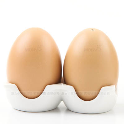 2013 Newest Egg Shape 2PCS/Set Salt And Pepper Pot With Base Castor Like Egg Free Shipping